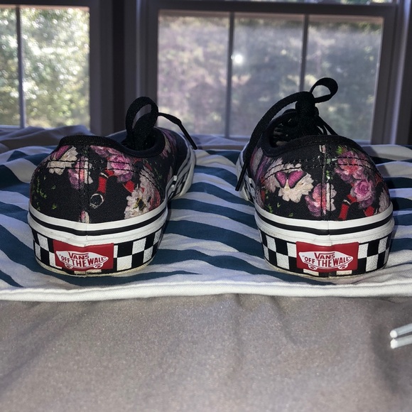 Customized Authentic Vans - Picture 4 of 8